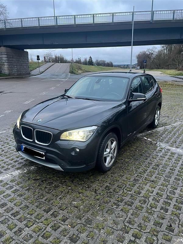 Schwarz Gebraucht 2014 BMW X1 SUV | 10.000 € - Bild 1/4