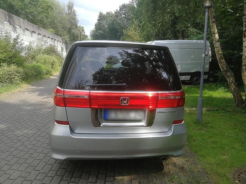 Gebraucht Honda Elysion Prestige 200 PS (147 kW) 2007 Silber Van / Kleinbus