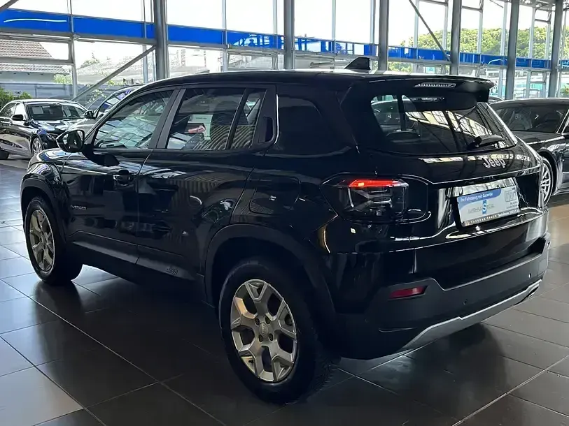 Gebraucht Jeep Avenger Summit 101 PS (74 kW) 2024 Schwarz solid black clear coat SUV