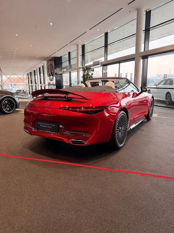 Neu Mercedes SLR McLaren 585 PS (430 kW) 2025 Rot Cabrio