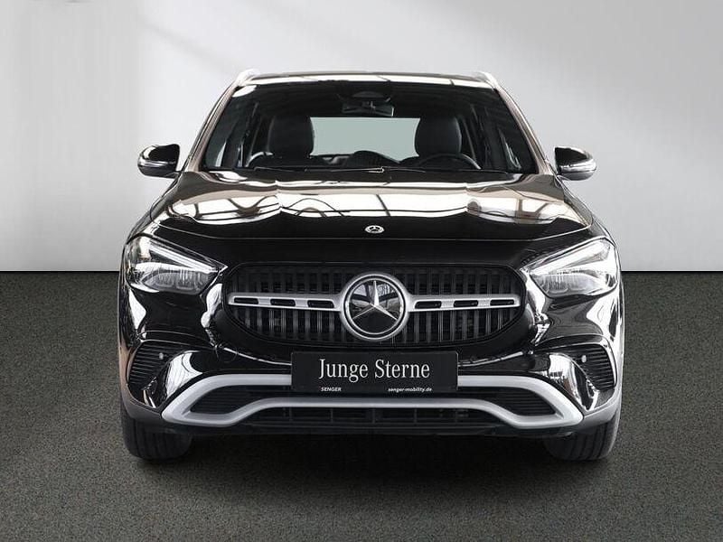 Gebraucht Mercedes GLA200 163 PS (119 kW) 2025 Schwarz SUV