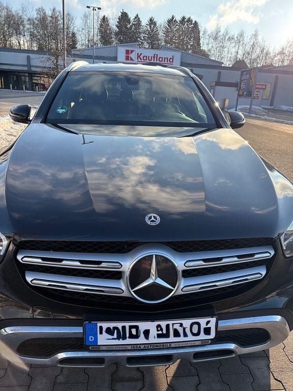 Gebraucht Mercedes GLC300e 306 PS (225 kW) 2022 Schwarz SUV