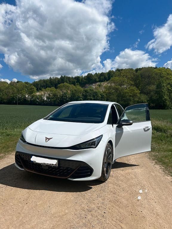Gebraucht Cupra Born 169 kW (231 PS) 2023 Weiß Kleinwagen