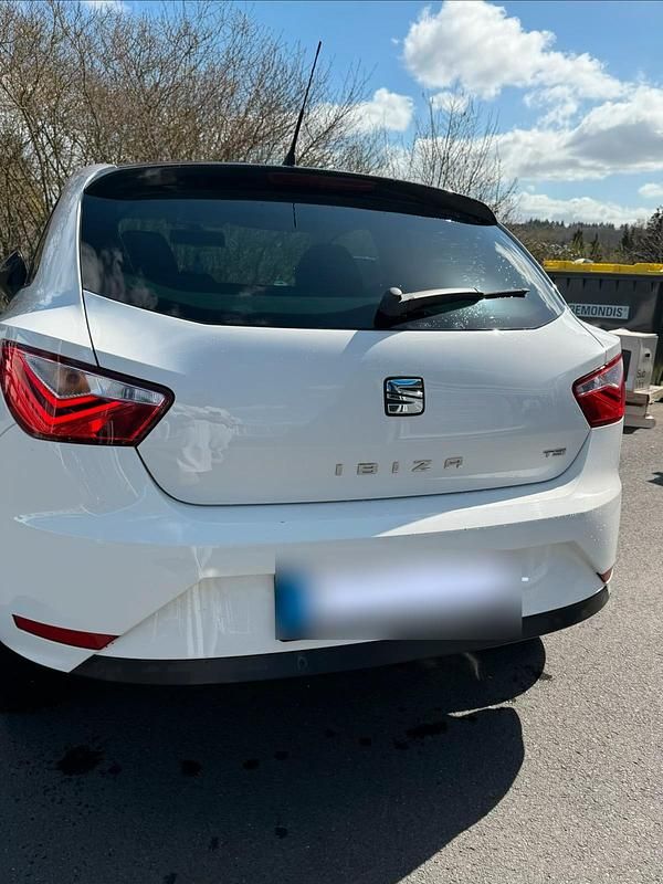 Gebraucht Seat Ibiza 75 PS (55 kW) 2015 Weiß Kleinwagen