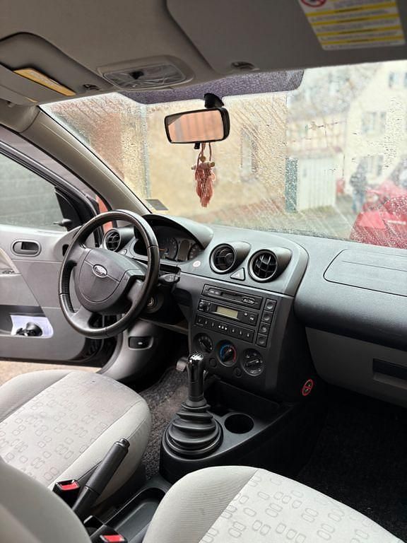 Gebraucht Ford Fiesta 69 PS (50 kW) 2003 Kleinwagen