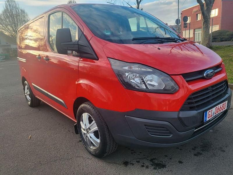 Gebraucht Ford Transit Connect 105 PS (77 kW) 2017 Rot Van / Kleinbus
