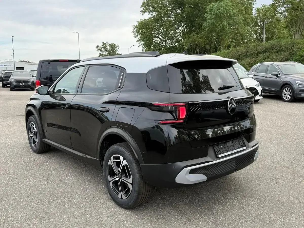 Neu Citroën C3 Aircross 145 PS (106 kW) 2026 Perla nera schwarz metallic / d SUV