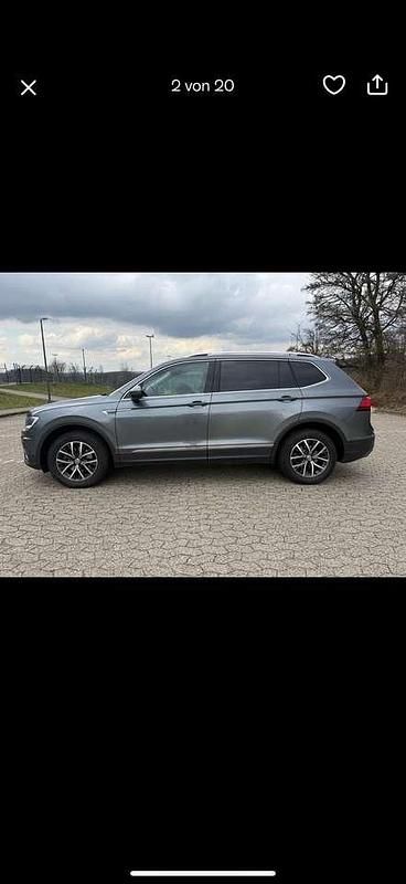 Grau Gebraucht 2019 VW Tiguan Allspace SUV | 23.700 € (Etwas zu teuer) - Bild 1/4