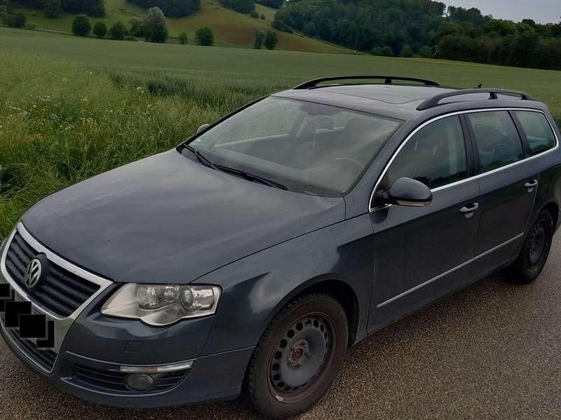 Grau Gebraucht 2009 VW Passat Comfortline Kombi | 3.000 € (Fairer Preis) - Bild 1/4