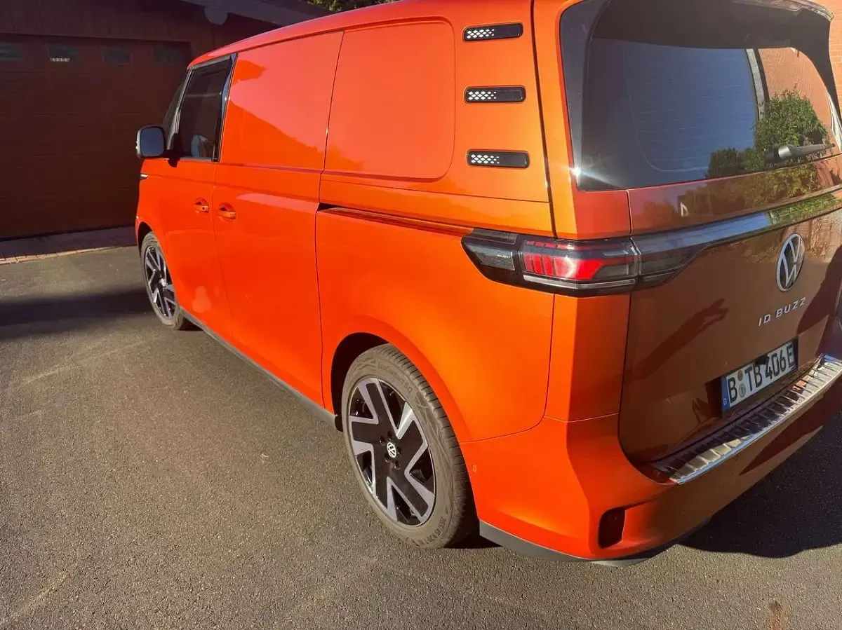 Gebraucht VW ID. Buzz 150 kW (204 PS) 2023 Bronze Van / Kleinbus