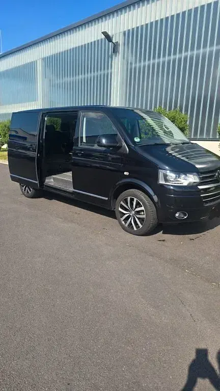 Gebraucht VW Multivan Highline 179 PS (131 kW) 2015 Schwarz Van / Kleinbus
