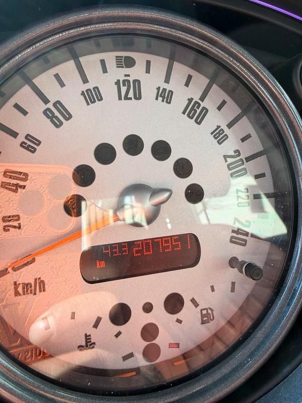 Gebraucht Mini Cooper 115 PS (84 kW) 2003 Silber Kleinwagen