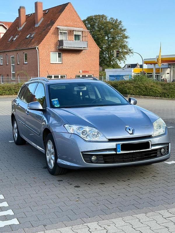 Grau Gebraucht 2010 Renault Laguna III Kombi | 2.900 € (Fairer Preis) - Bild 1/4