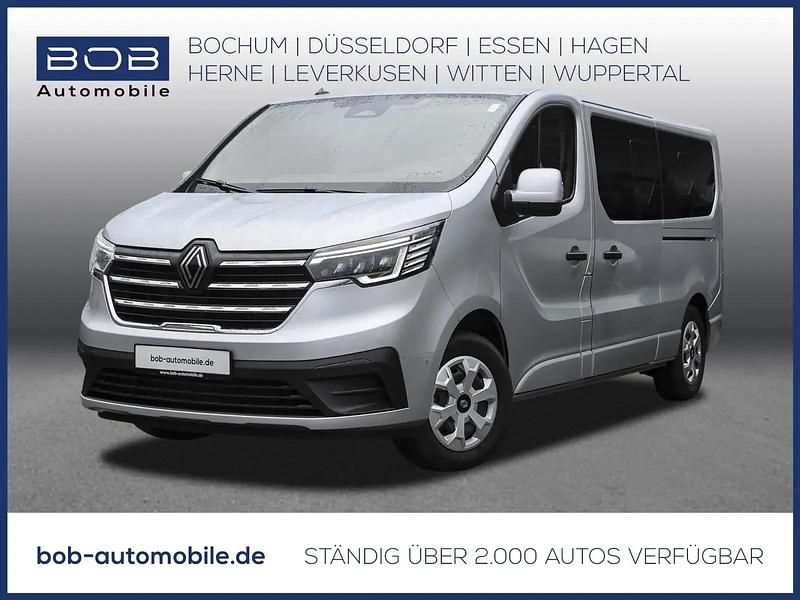 Grau Gebraucht 2024 Renault Trafic Evolution Van / Kleinbus | 35.554 € (Teuer) - Bild 1/3