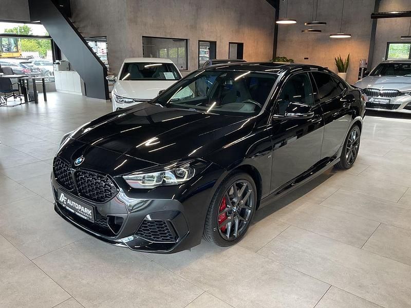 Schwarz Gebraucht 2021 BMW M235 Performance Limousine | 32.980 € (Fairer Preis) - Bild 1/4