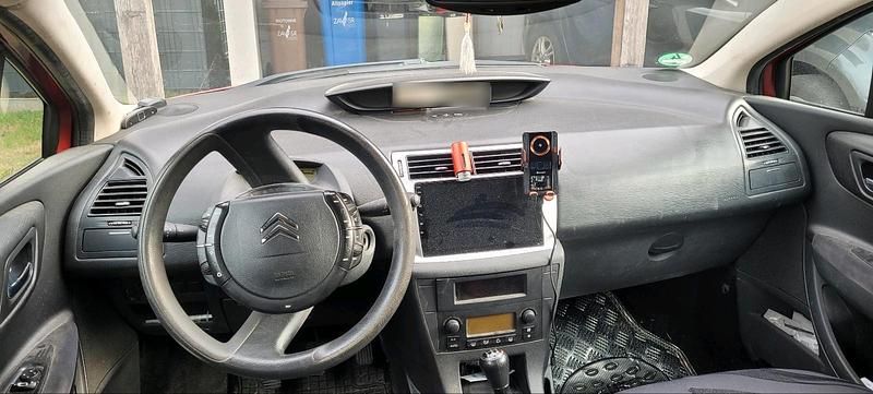 Gebraucht Citroën C4 92 PS (67 kW) 2007 Rot Kleinwagen