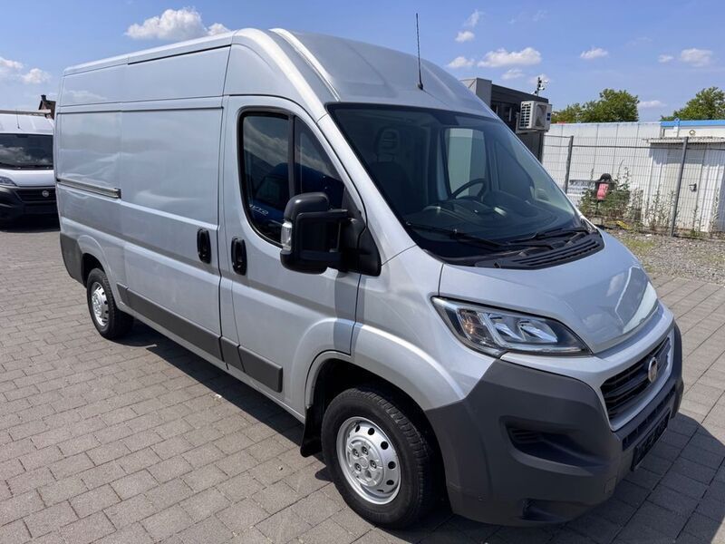 Grau Gebraucht 2015 Fiat Ducato Van | 14.900 € (Fairer Preis) - Bild 1/4