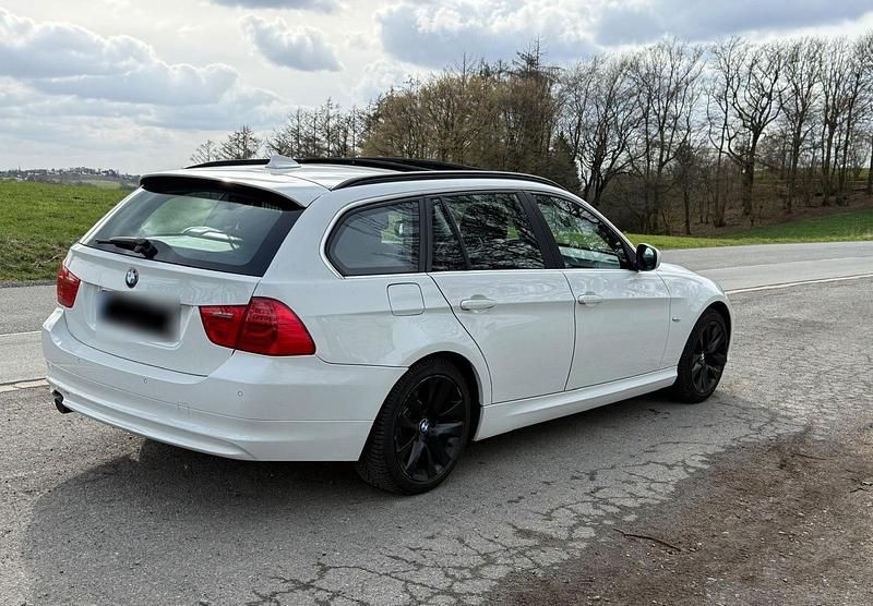 Second-hand BMW 320 184 CP (135 kW) 2012 Alb Break