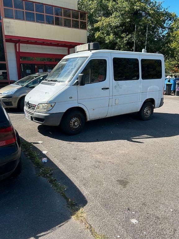 Weiß Gebraucht 2003 Mercedes 280 Van / Kleinbus | 4.500 € - Bild 1/4