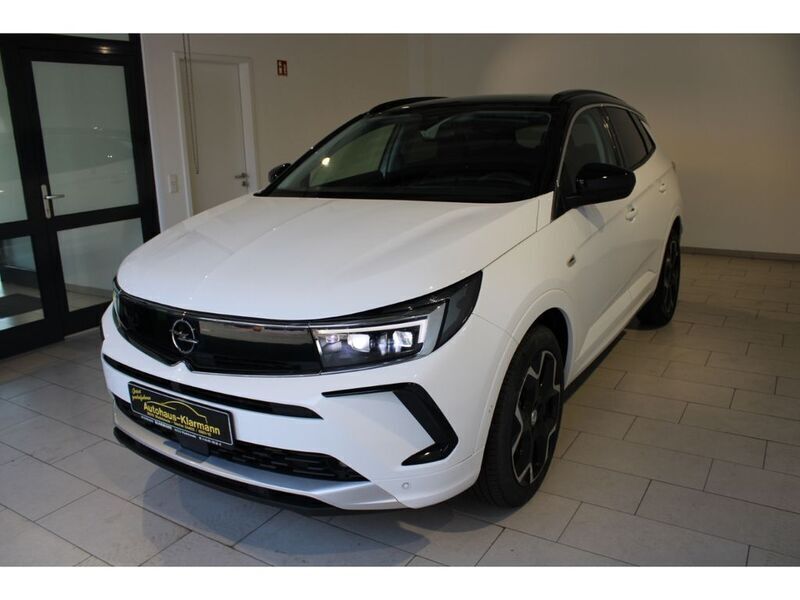 Weiß lack weiss banquise/deckende lac Gebraucht 2024 Opel Grandland X Ultimate SUV | 26.950 € (Etwas zu teuer) - Bild 1/4