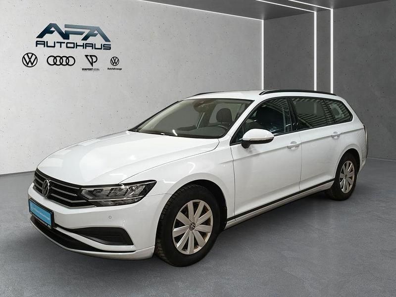 Gebraucht VW Passat 150 PS (110 kW) 2022 Weiß Kombi