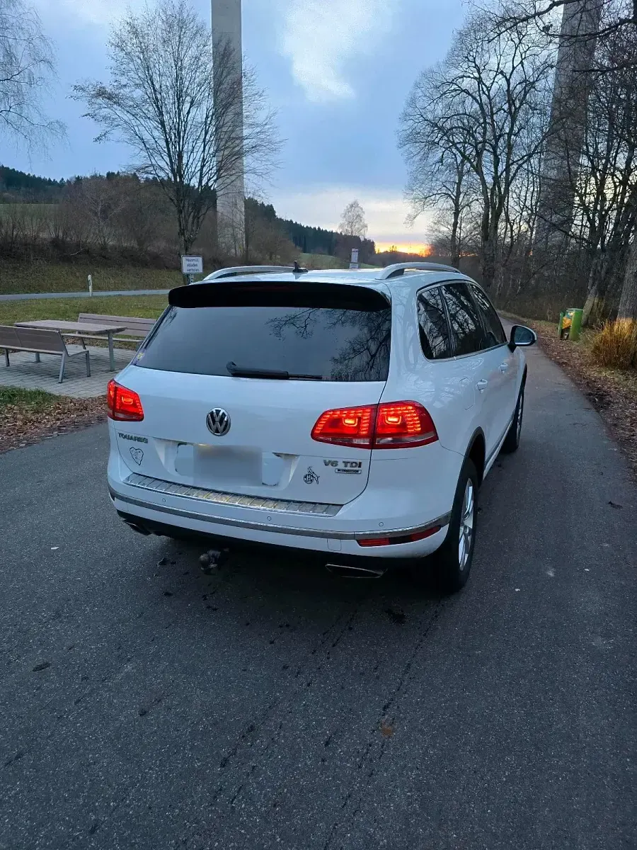 Gebraucht VW Touareg 262 PS (192 kW) 2014 Weiß SUV