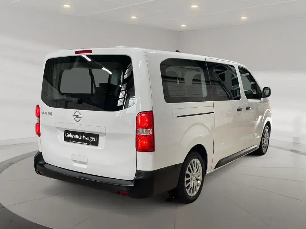 Gebraucht Opel Vivaro 177 PS (130 kW) 2023 Weiss Van / Kleinbus