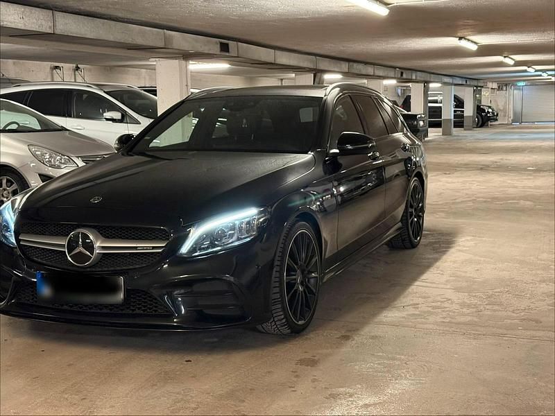 Grün Gebraucht 2018 Mercedes C43 AMG AMG Kombi | 45.000 € - Bild 1/4