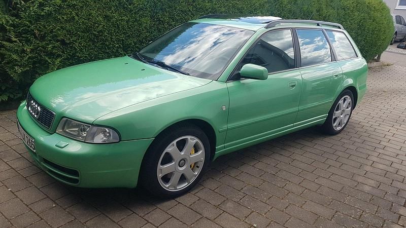 Grün Gebraucht 1998 Audi S4 Kombi | 11.900 € (Guter Preis) - Bild 1/4