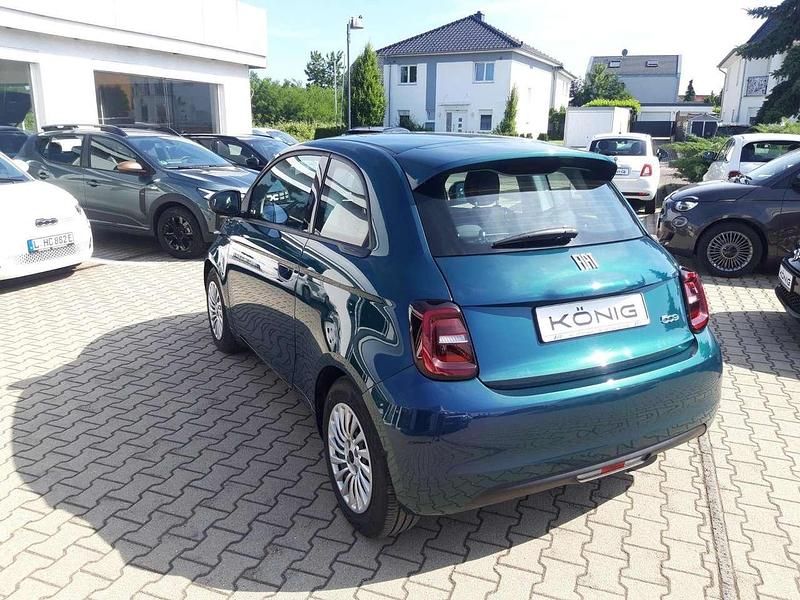 Gebraucht Fiat 500e 86 kW (118 PS) 2023 Grün Kleinwagen