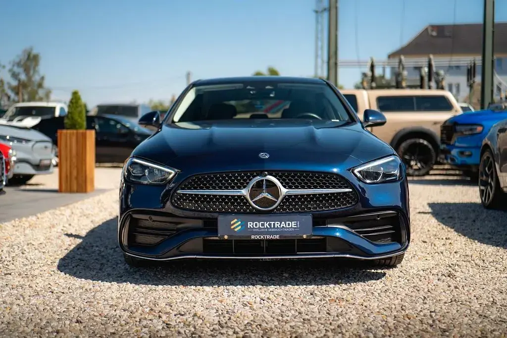 Gebraucht Mercedes 220 AMG line Plus 220 PS (161 kW) 2021 Blau Limousine
