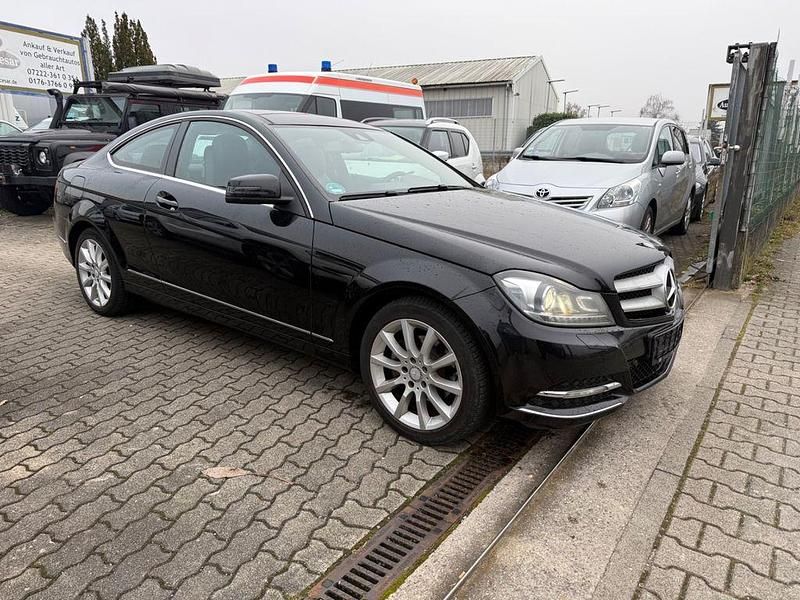 Gebraucht Mercedes C220 170 PS (125 kW) 2015 Schwarz Coupé