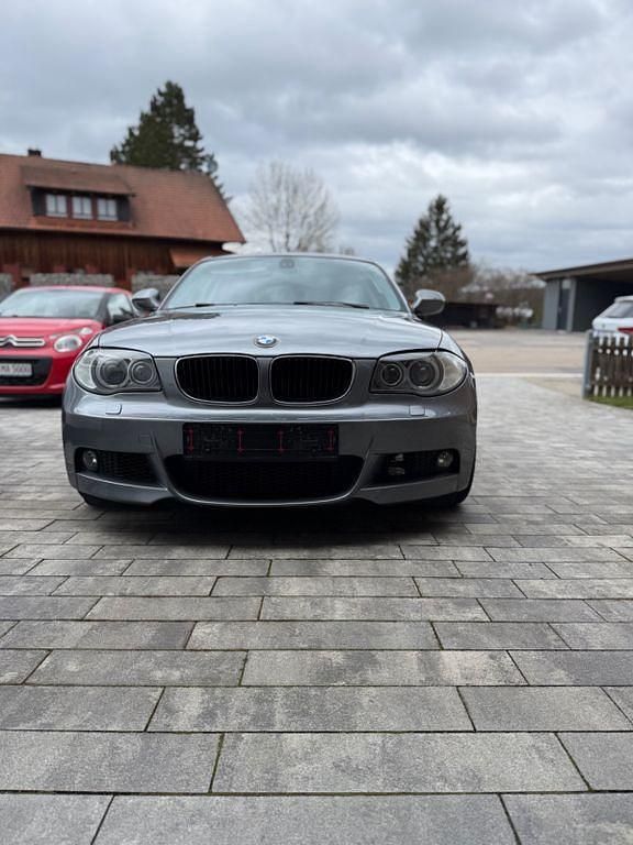 Second-hand BMW 120 Performance 177 CP (130 kW) 2011 Gri Hatchback