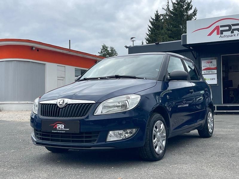 Blau Gebraucht 2015 Skoda Fabia Cool Edition Kleinwagen | 3.999 € (Guter Preis) - Bild 1/4