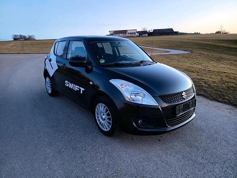 Gebraucht Suzuki Swift Comfort 94 PS (69 kW) 2010 Schwarz Kleinwagen