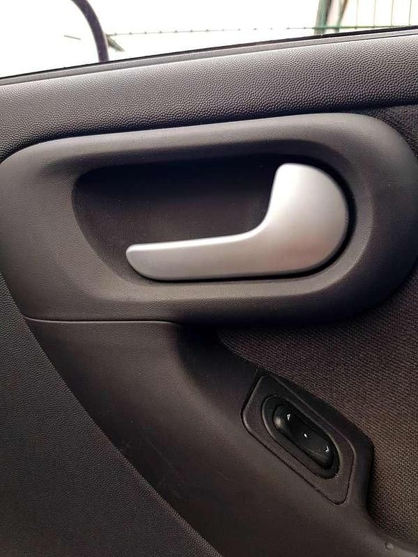 Gebraucht Opel Corsa Sport 75 PS (55 kW) 2004 Silber Limousine