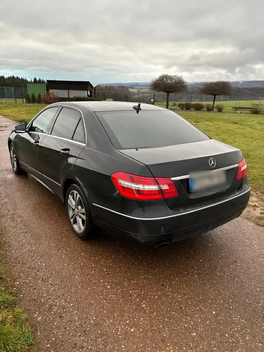 Gebraucht Mercedes E350 265 PS (194 kW) 2012 Limousine