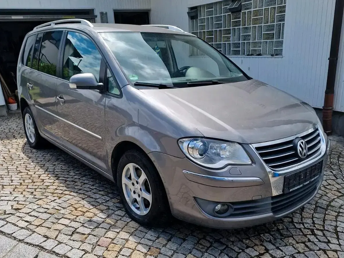 Gebraucht VW Touran 140 PS (102 kW) 2007 Braun Van / Kleinbus