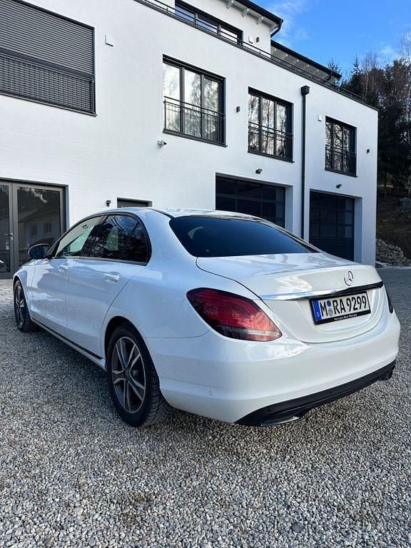 Gebraucht Mercedes C180 156 PS (114 kW) 2020 Weiß Limousine
