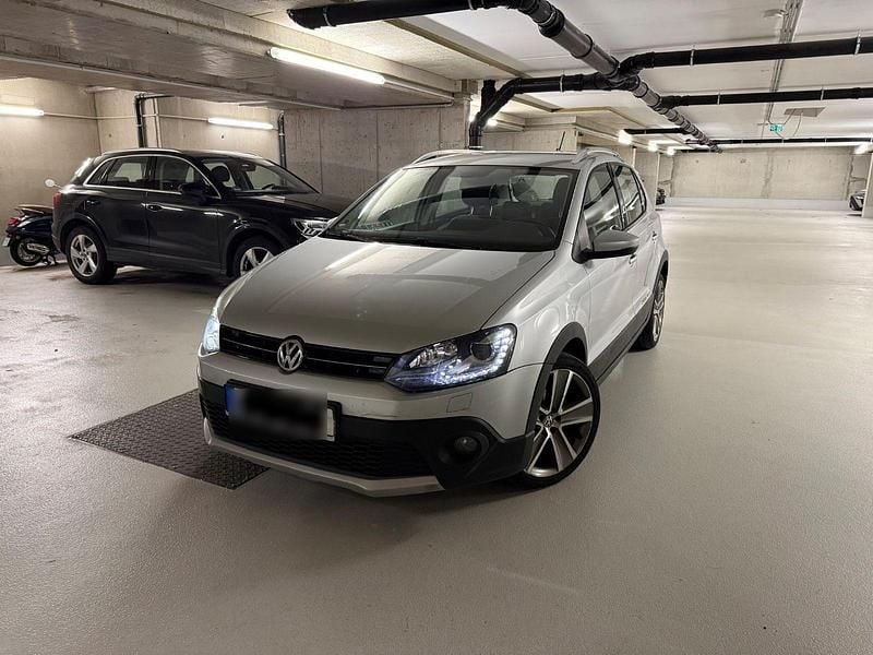 Silber Gebraucht 2012 VW Polo Cross Kleinwagen | 5.700 € (Guter Preis) - Bild 1/4