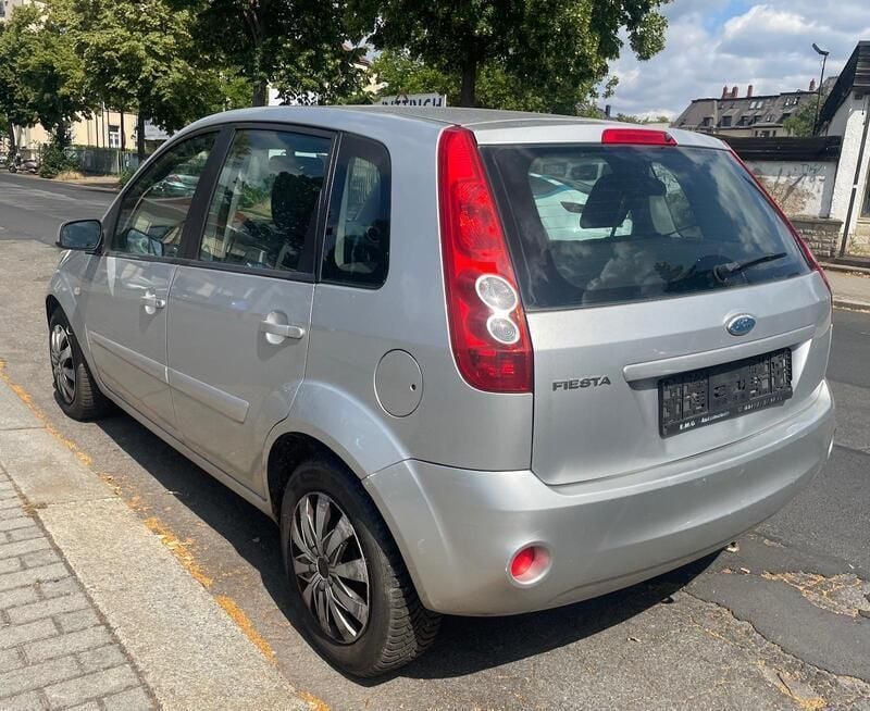 Gebraucht Ford Fiesta 75 PS (55 kW) 2008 Grau Kleinwagen