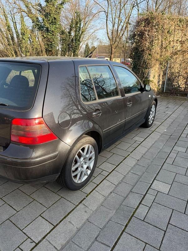 Gebraucht VW Golf IV Trendline 116 PS (85 kW) 2002 Schwarz Kleinwagen