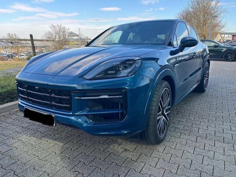 Blau Gebraucht 2024 Porsche Cayenne SUV | 99.850 € (Guter Preis) - Bild 1/4