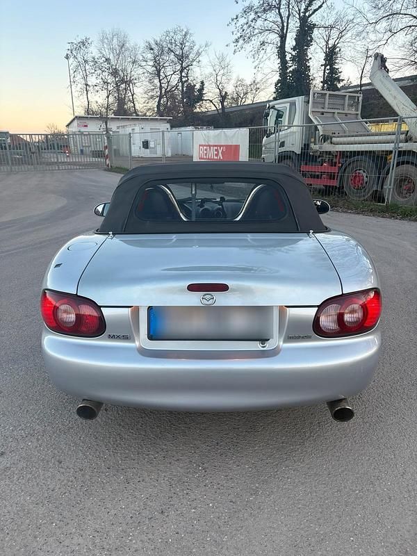 Second-hand Mazda MX5 110 CP (80 kW) 2002 Argintiu Cabrio