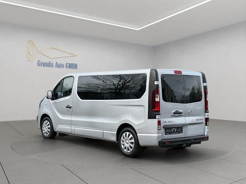 Gebraucht Opel Vivaro 120 PS (88 kW) 2015 Silber Van / Kleinbus