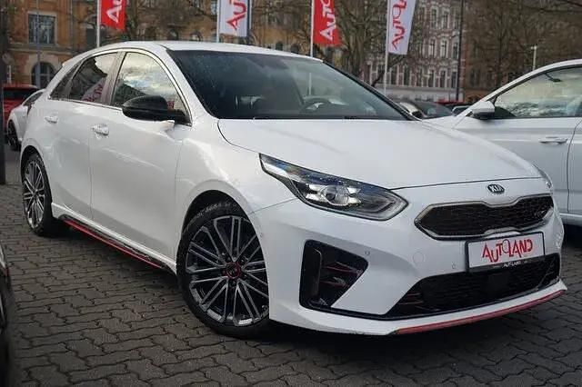 Second-hand Kia Ceed 204 CP (150 kW) 2021 Alb Hatchback
