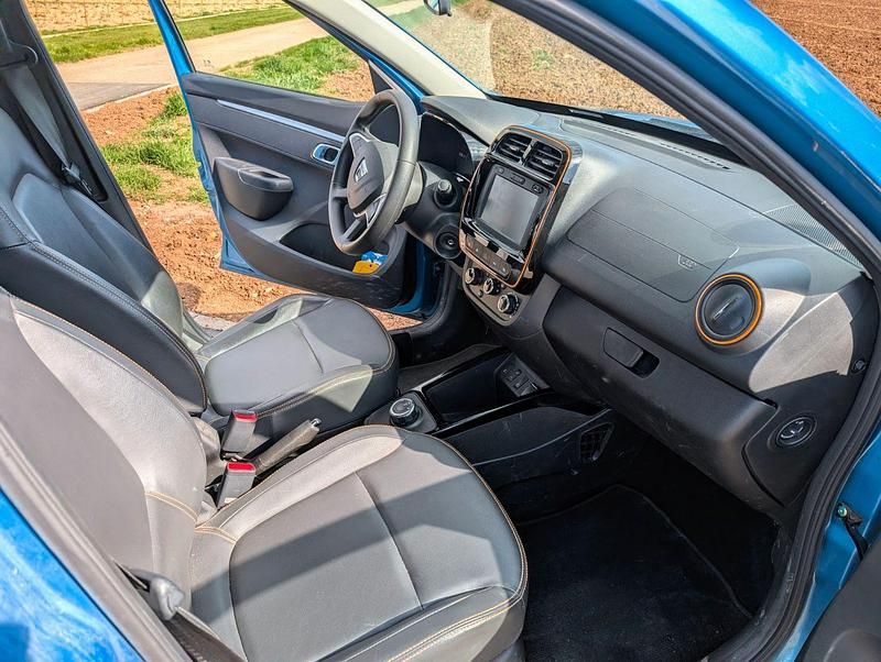 Gebraucht Dacia Spring Comfort Plus 33 kW (45 PS) 2021 Blau Kleinwagen