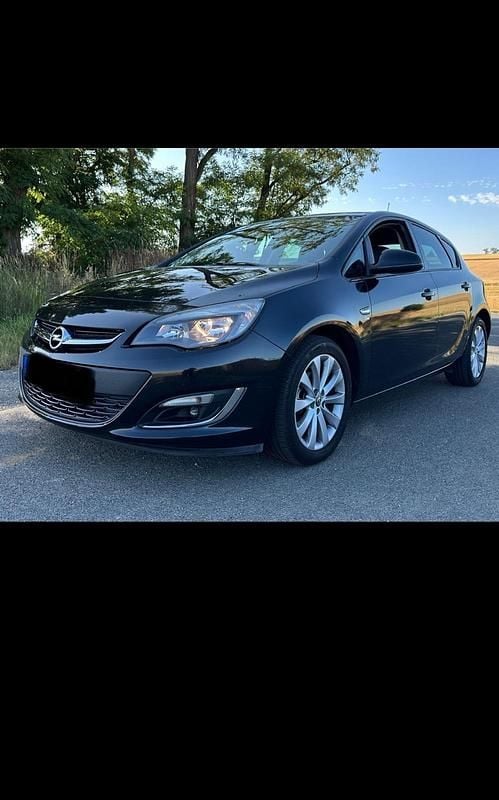 Schwarz Gebraucht 2012 Opel Astra Limousine | 5.500 € (Fairer Preis) - Bild 1/2