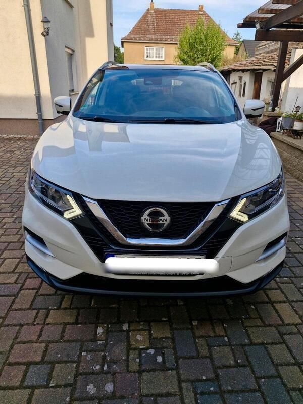 Weiß Gebraucht 2021 Nissan Qashqai SUV | 21.500 € (Guter Preis) - Bild 1/4