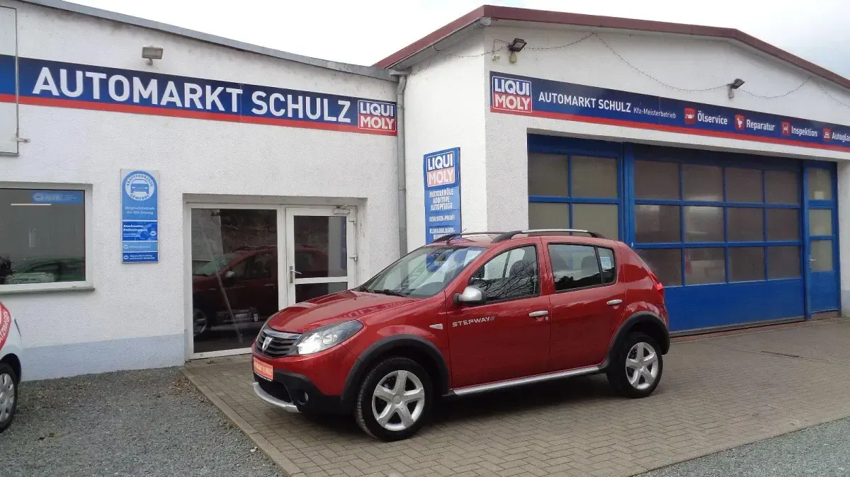 Gebraucht Dacia Sandero Stepway 84 PS (61 kW) 2011 Rot Limousine